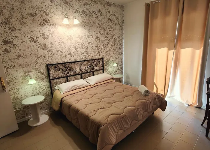 Tk Hotel - Ex Ares